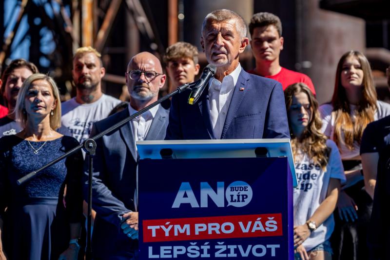 Csehországban már javában zajlik a szavazatok összesítése, és a hírek szerint Andrej Babis, Orbán Viktor szövetségese, jelentős előnyre tett szert a választások során.