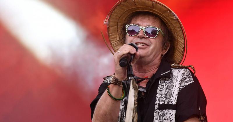 Szikora Róbert egy különleges musicalt alkot Semmelweis Ignác életéről, amely a híres orvos forradalmi felfedezéseit és küzdelmeit mutatja be. Az előadás célja, hogy felhívja a figyelmet Semmelweis munkásságára, és érzékelteti a korszak orvosi kihívásait,