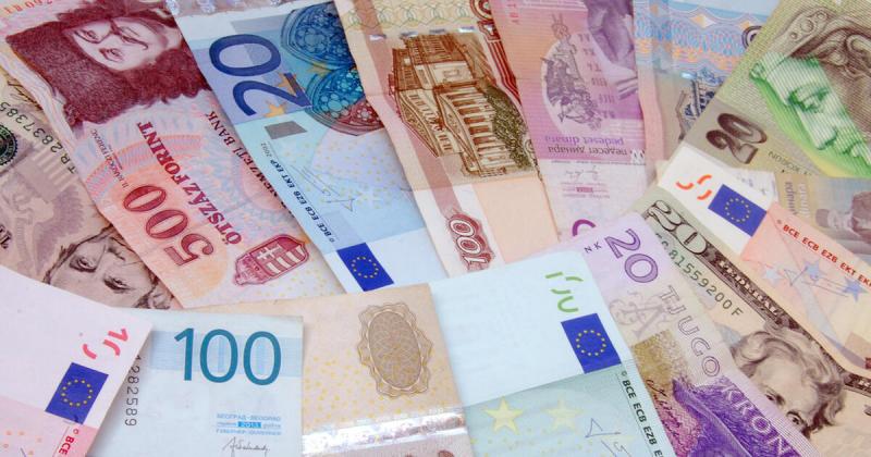 A forint kezdete a ragyogó oldalról indul.