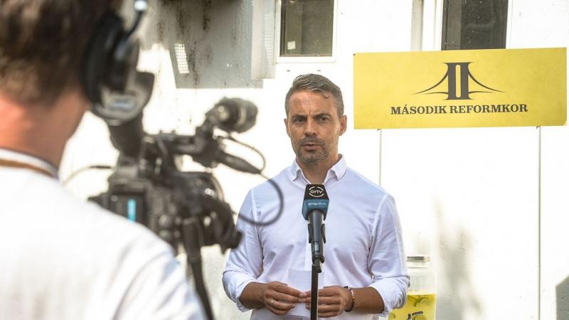 Tabuk nélküli diskurzusra kerül sor a drogpolitika témájában Horváth László és Vona Gábor között.