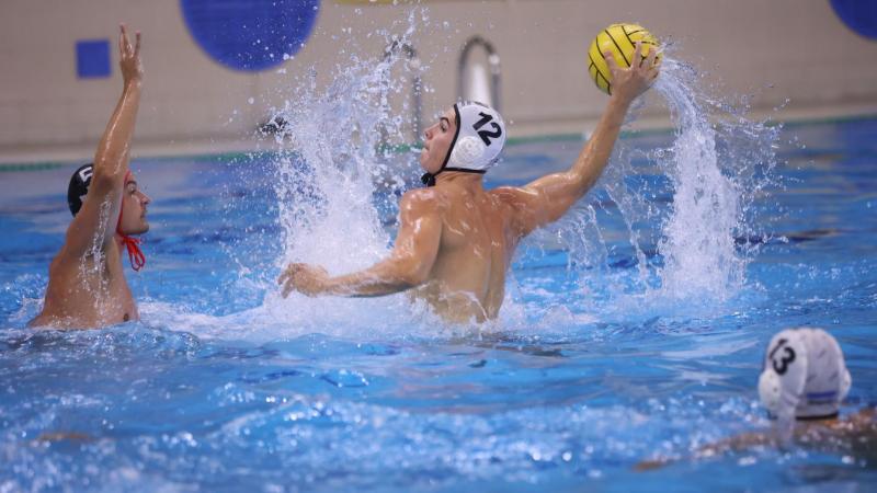 A Vasút továbbra is élen jár, mint egy megállíthatatlan motor, folyamatosan haladva a jövő felé.