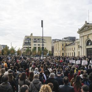 Egy újabb miniszter távozott a posztjáról az újvidéki tragédia következményeként.