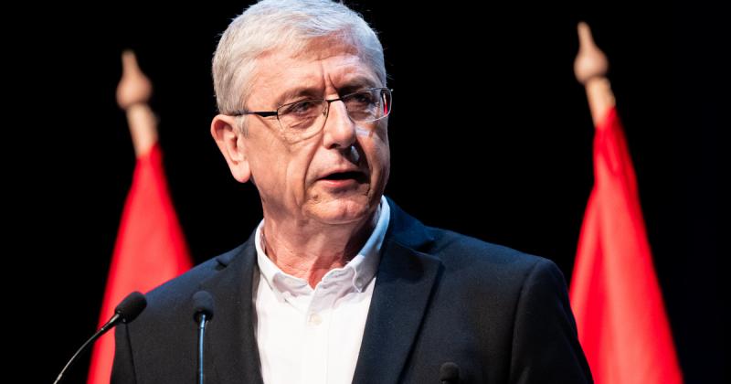 Egy új időszak kezdődik: Gyurcsány Ferenc már nem tölti be a képviselői szerepet.