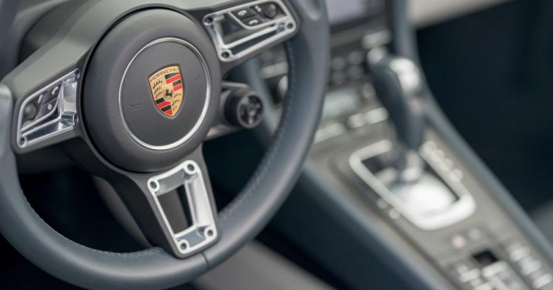 Senki sem képes teljes mértékben megidézni a Porsche különlegességét.