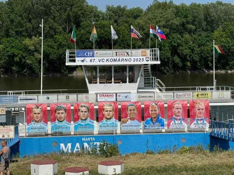 Leleplezték a komáromi olimpikonok kültéri arcképcsarnokát - FOTÓKKAL | ma7.sk

A komáromi közösség büszkesége, az olimpikonok kültéri arcképcsarnoka végre megnyitotta kapuit. Az esemény színes programokkal és érdekfeszítő beszédekkel keltette fel a város