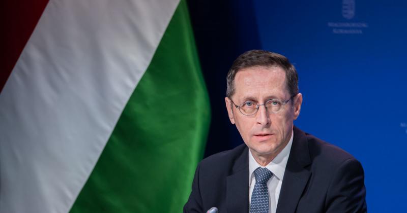 Varga Mihály határozottan kiállt a jegybank függetlensége mellett, erőteljes üzenetet fogalmazva meg.