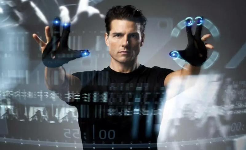 Egyre több szakértő és filmes rajongó hívja fel a figyelmet arra, hogy Tom Cruise 2002-es cyberpunk filmje, amelyben a technológia és a jövő társadalmi kihívásai kerülnek középpontba, meglepően pontosan előre jelezte a mai világunk alakulását. A film futu