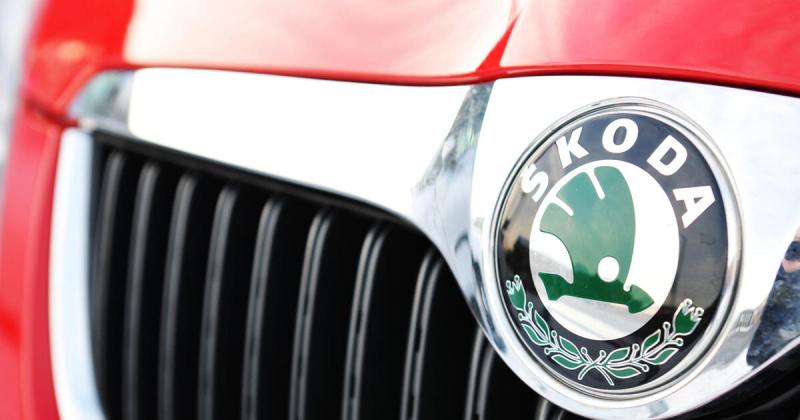 Az Egyesült Királyság autógyártása kétszer olyan mértékben zsugorodott, mint Csehországban, ami figyelemre méltó különbséget mutat a két ország ipari helyzetében.