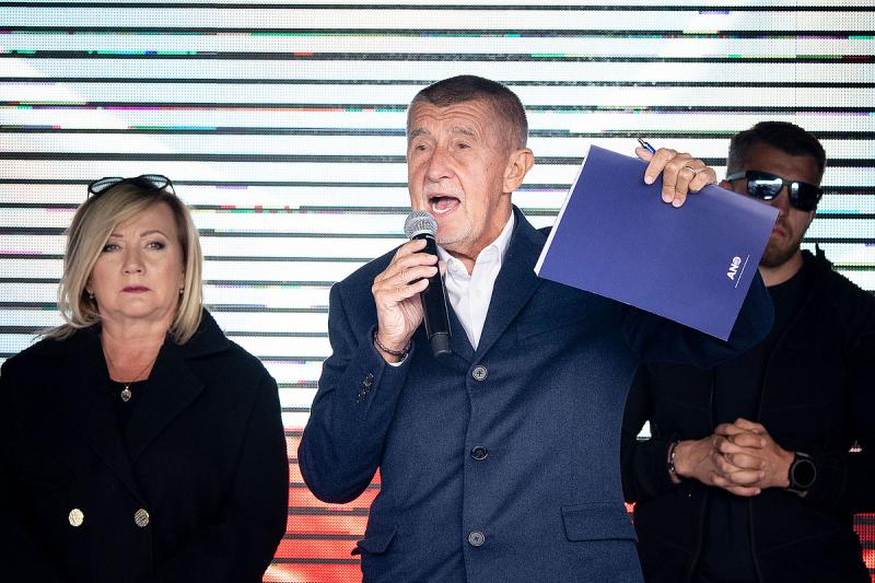 Orbán Viktor szövetségese diadalmaskodik a cseh választásokon.