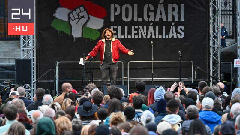 Puzsér Róbert: Milyen ország ez? | 24.hu

A kérdés, amely sokunk fejében megfordul, amikor a hazai helyzetet szemléljük. Róbert elemzései révén mélyebb betekintést nyerhetünk a társadalmi, politikai és gazdasági kihívásokba, amelyekkel szembe kell néznünk