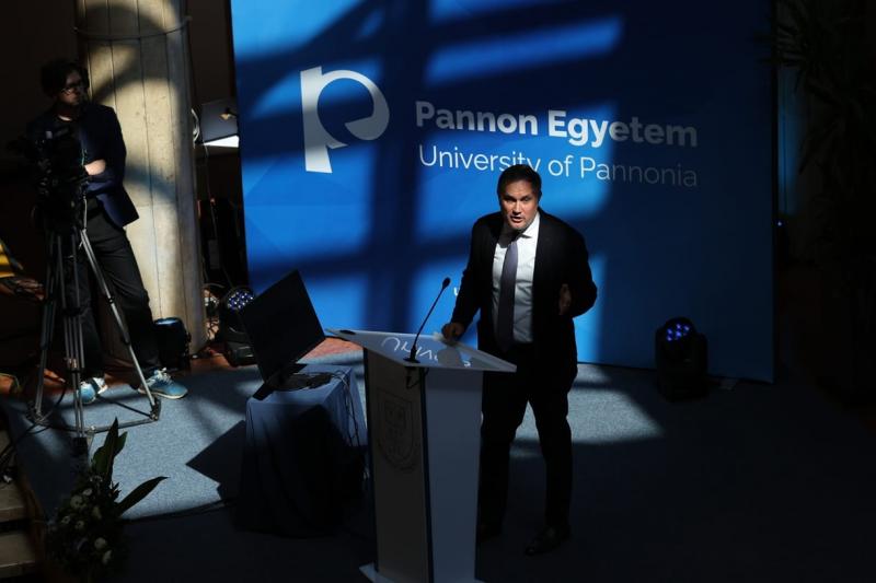 Szeptember hónapban a költségvetés hiánya több mint 300 milliárd forinttal emelkedett.