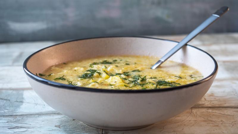 Szeretnéd a tökfőzelékedet igazán különlegessé tenni? Akár a fagyasztott tök is tökéletes alapanyag lehet hozzá! Fedezd fel velünk ezt a mennyei receptet, amely garantáltan elvarázsol!