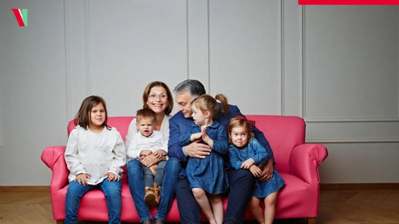 Orbán Viktor szívhez szóló gondolatai a család erejéről könnyedén megragadják az emberek figyelmét. A család, mint az élet alapja, minden kihívás ellenére képes felkarolni és megerősíteni az egyént. Az őszinte szavak mögött ott rejlik a szeretet és a támo