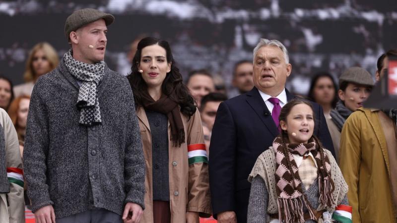 Orbán Viktor: Aki magyar szívvel él, az a béke mellett áll.