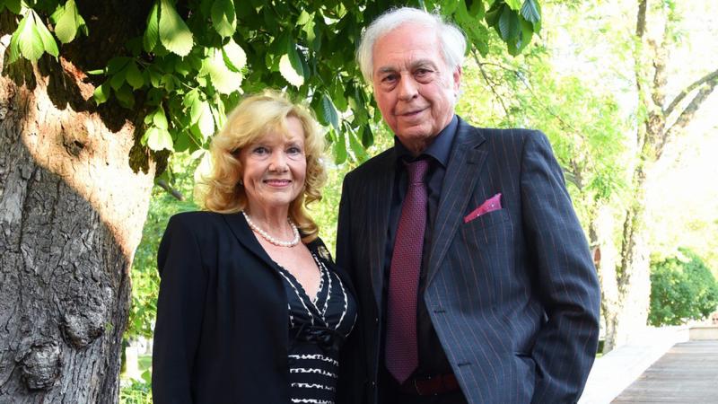 37 év elteltével elbúcsúzott a Madách Színháztól Piros Ildikó és Huszti Péter: 