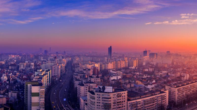 Robogó inflációval néz szembe Románia, amely folyamatosan hatással van a gazdaságra és a mindennapi életre.