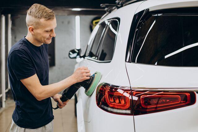 Egyedülálló lehetőség várja Önt egri autókozmetikai műhelyünkben! Csatlakozzon hozzánk, ahol a polírozás és az esztétikai javítások terén végezhet szakmai munkát. Ha szenvedélye az autók szépsége és a precíz munka, nálunk a helye!